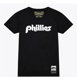 Mitchell & Ness NWT Women’s Black Phillies T-Shirt, L